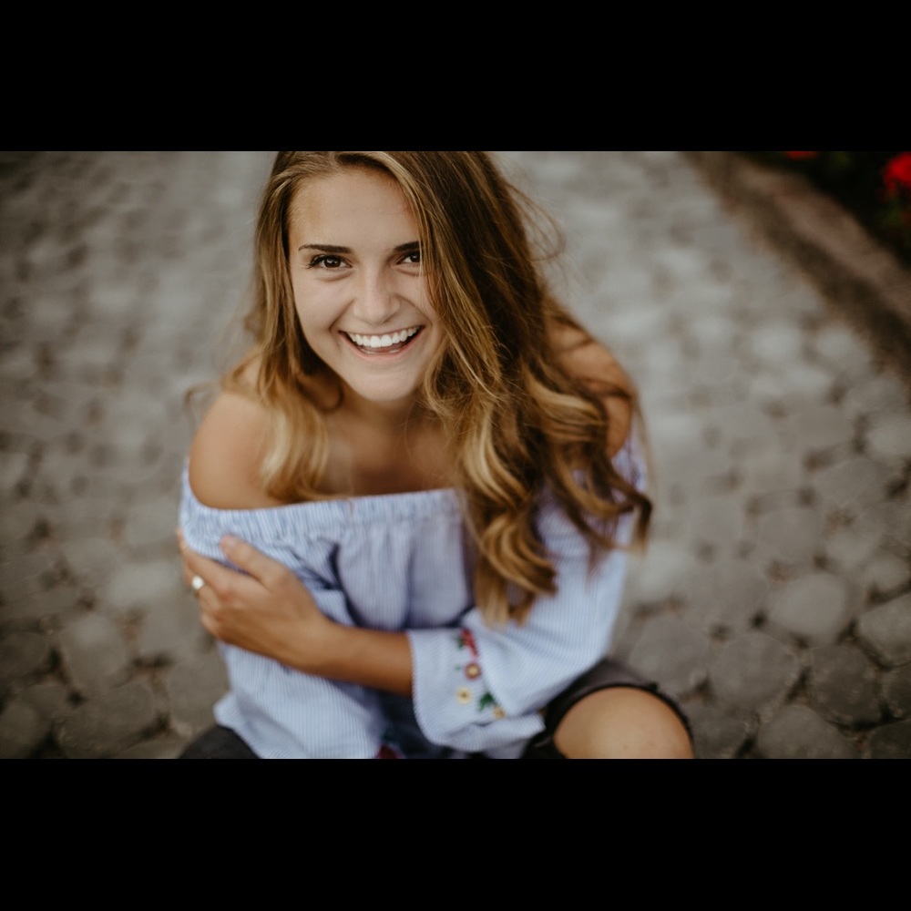 Meet your Posher, Emily